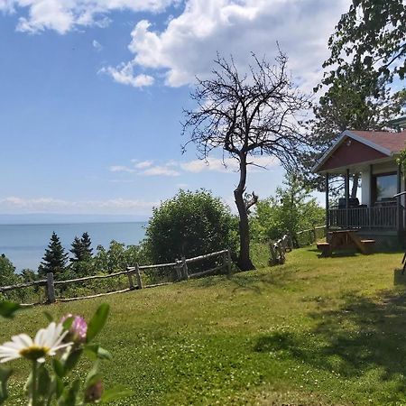 Auberge La Coudriere L'Isle-aux-Coudres Exteriör bild