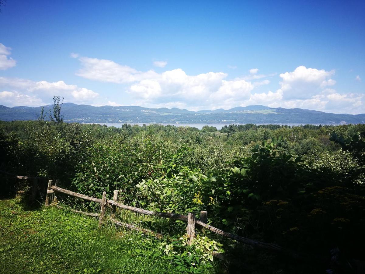 Auberge La Coudriere L'Isle-aux-Coudres Exteriör bild