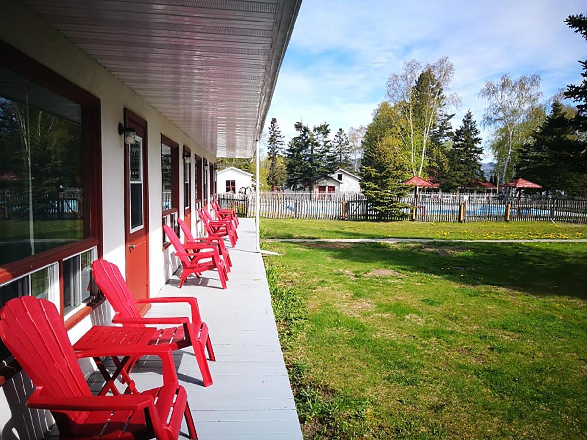 Auberge La Coudriere L'Isle-aux-Coudres Exteriör bild