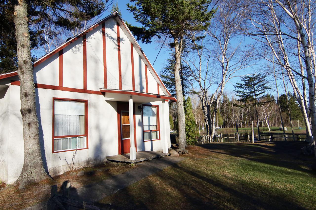 Auberge La Coudriere L'Isle-aux-Coudres Exteriör bild