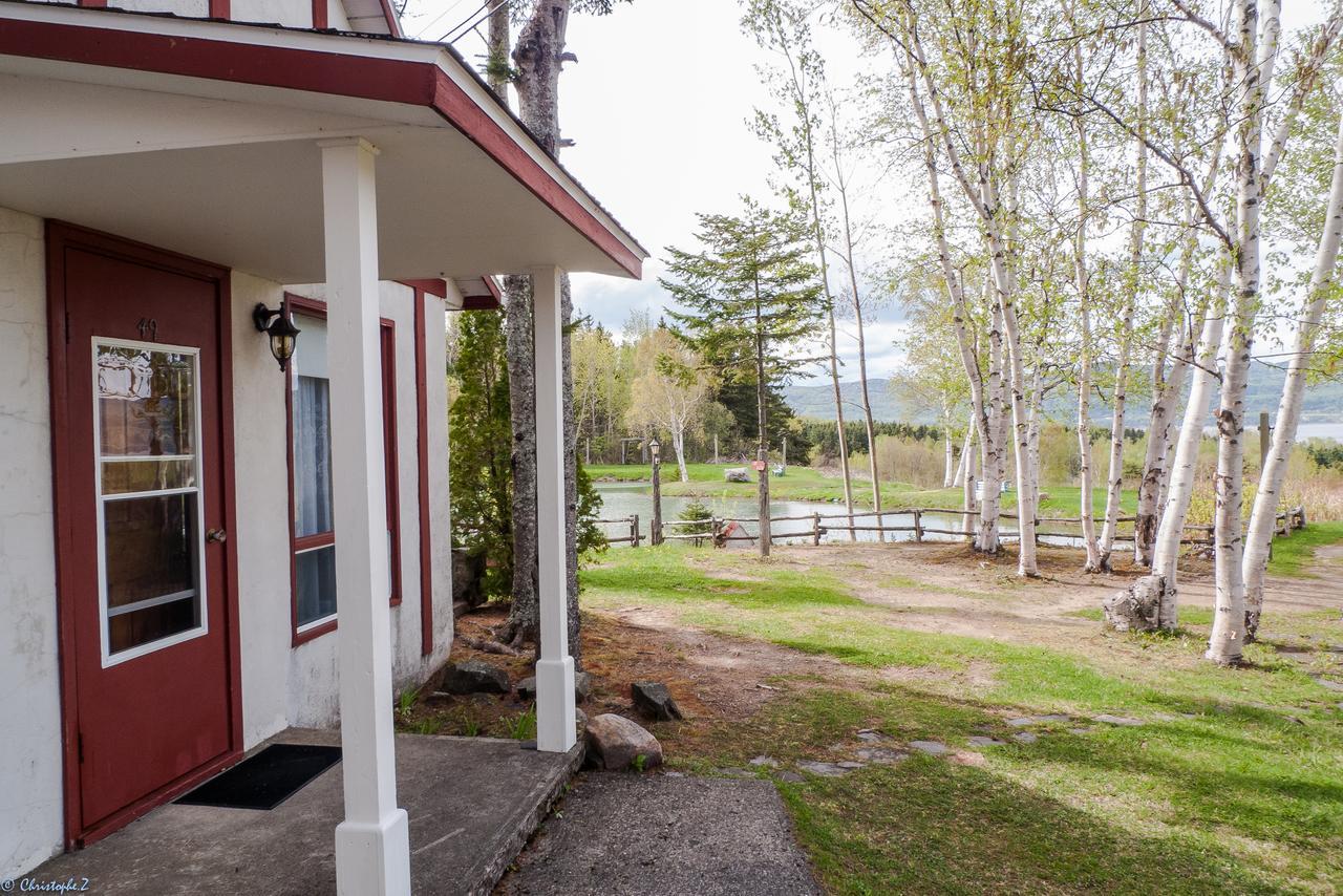 Auberge La Coudriere L'Isle-aux-Coudres Exteriör bild