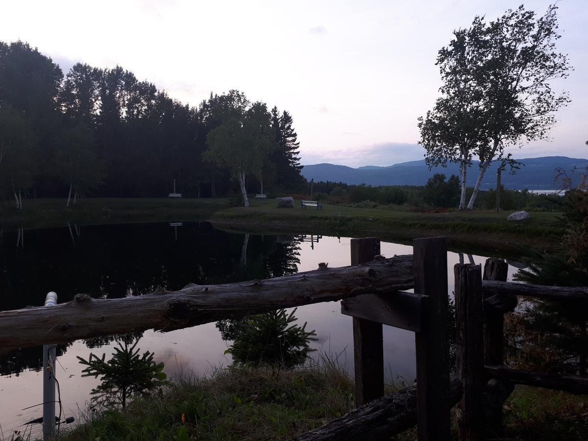 Auberge La Coudriere L'Isle-aux-Coudres Exteriör bild